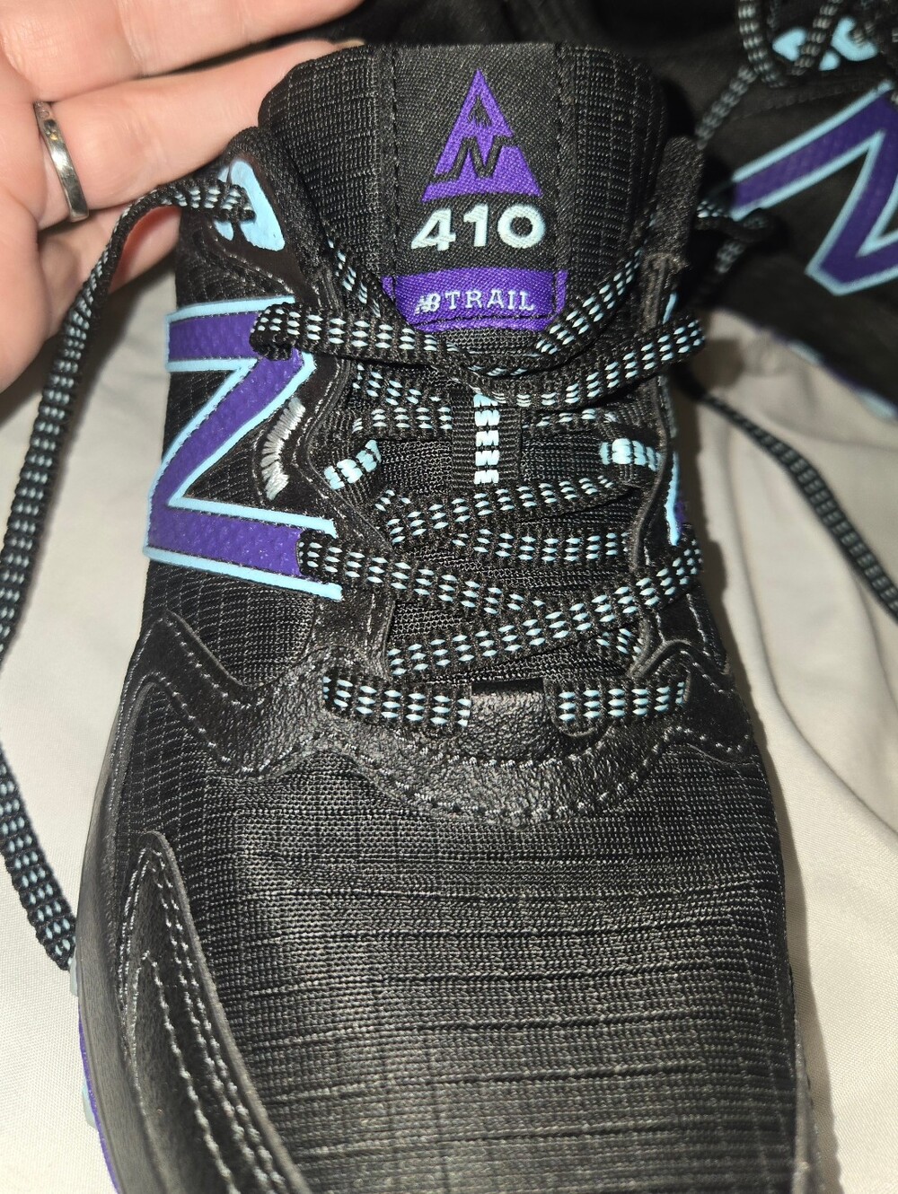 New Balance Black 410 Trail Tennis Shoes Sz 7.5 - Picture 7 of 8